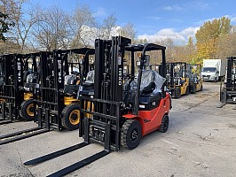 Погрузчики OXMI и CHL Heli