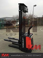 Платформенный самоходный штабелер